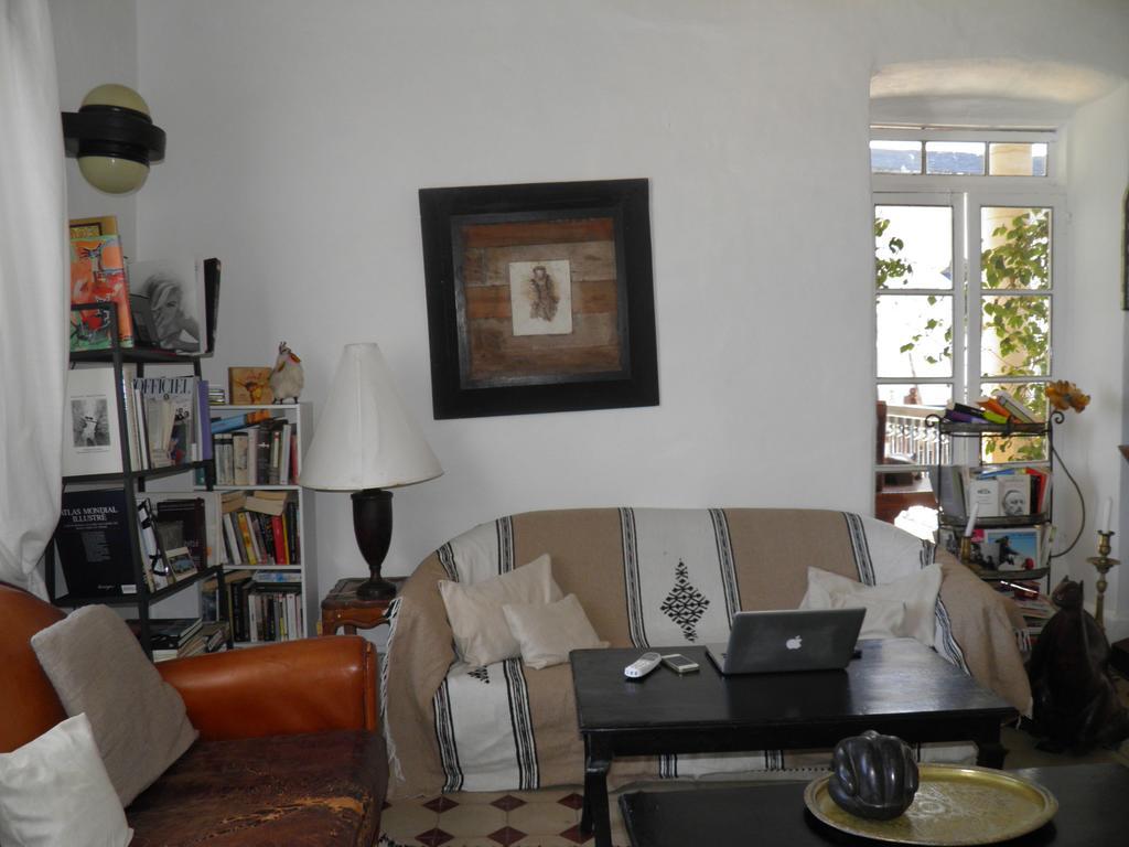 La Maison Des Artistes Есувейра Екстериор снимка