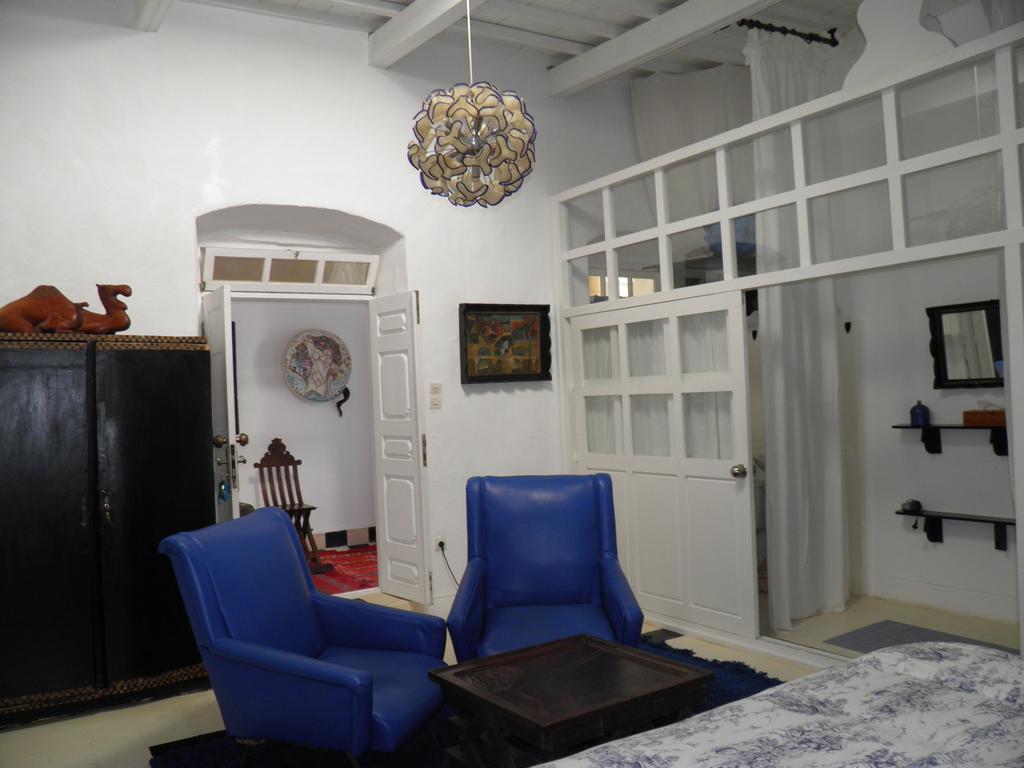 La Maison Des Artistes Есувейра Екстериор снимка